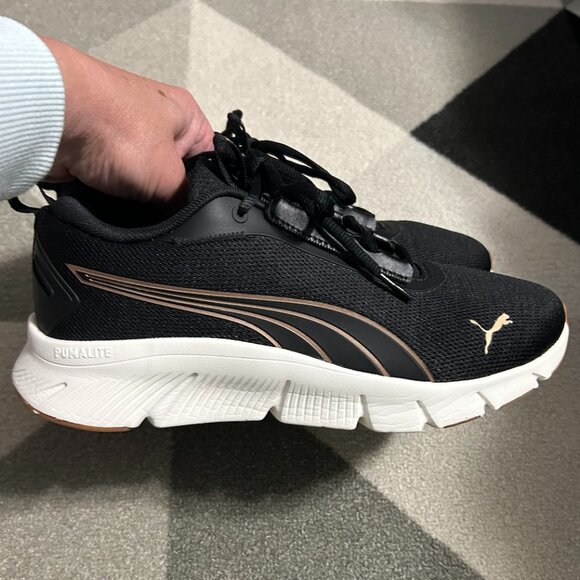 PUMA Flex Lite Black/Gold Walking Shoes/Sneakers Women's Size 10 - Picture 1 of 16